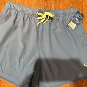 NWT - Huk volley Athletic Shorts - men’s medium